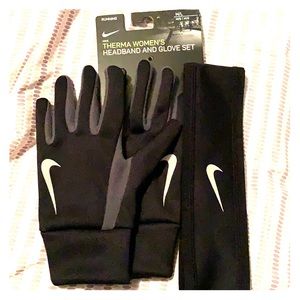 Nike Headband and Glove Set
